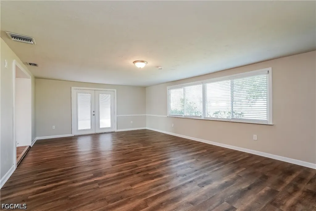 1437 SE 14th Terrace Cape Coral FL 33990