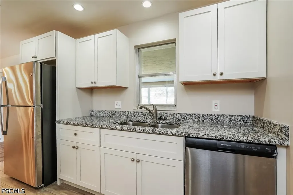 1437 SE 14th Terrace Cape Coral FL 33990