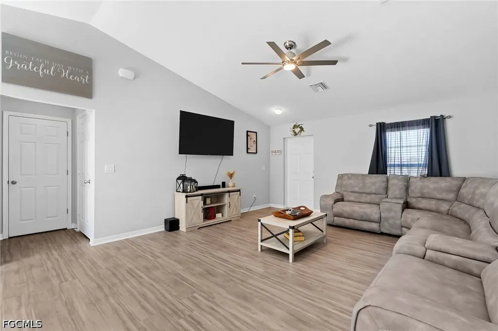 1132 NW 20th Place Cape Coral FL 33993