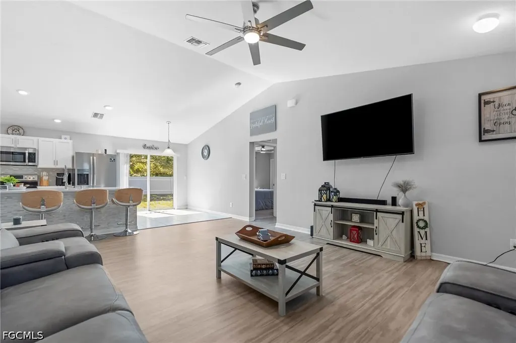 1132 NW 20th Place Cape Coral FL 33993