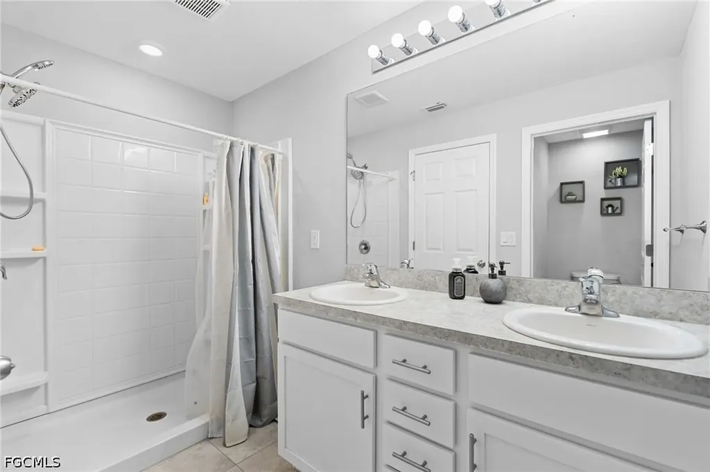 1132 NW 20th Place Cape Coral FL 33993