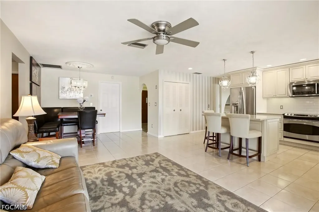1141 SE 28th Terrace Cape Coral FL 33904