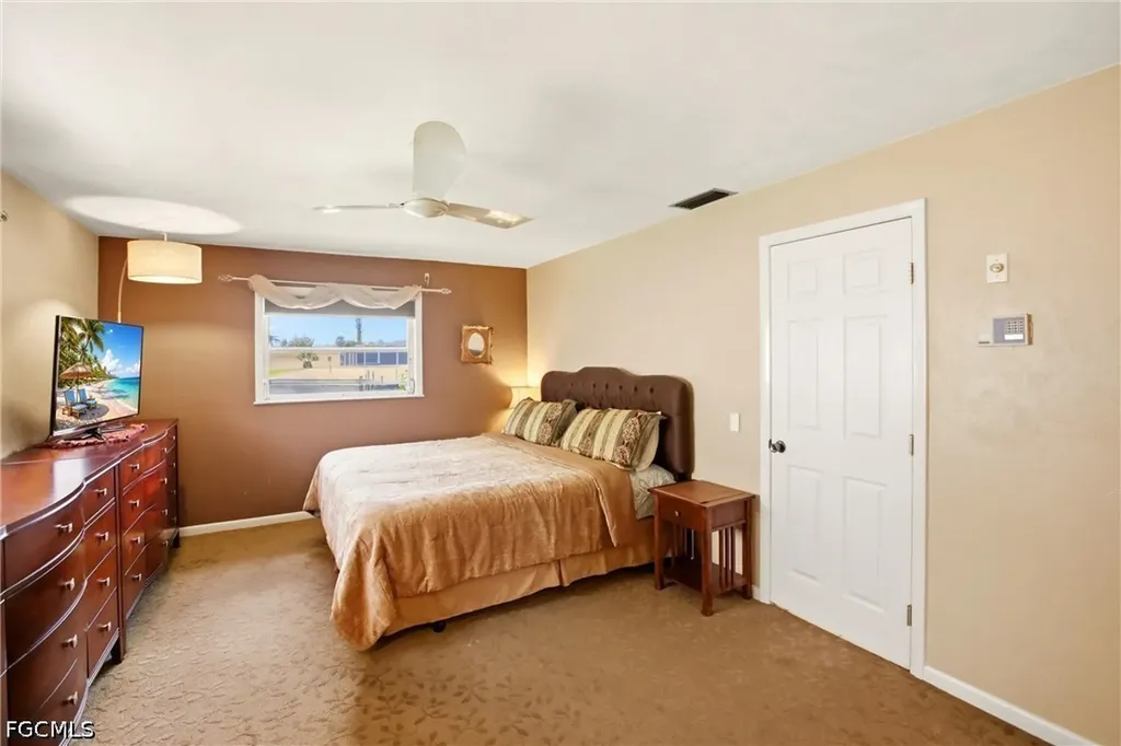 1141 SE 28th Terrace Cape Coral FL 33904