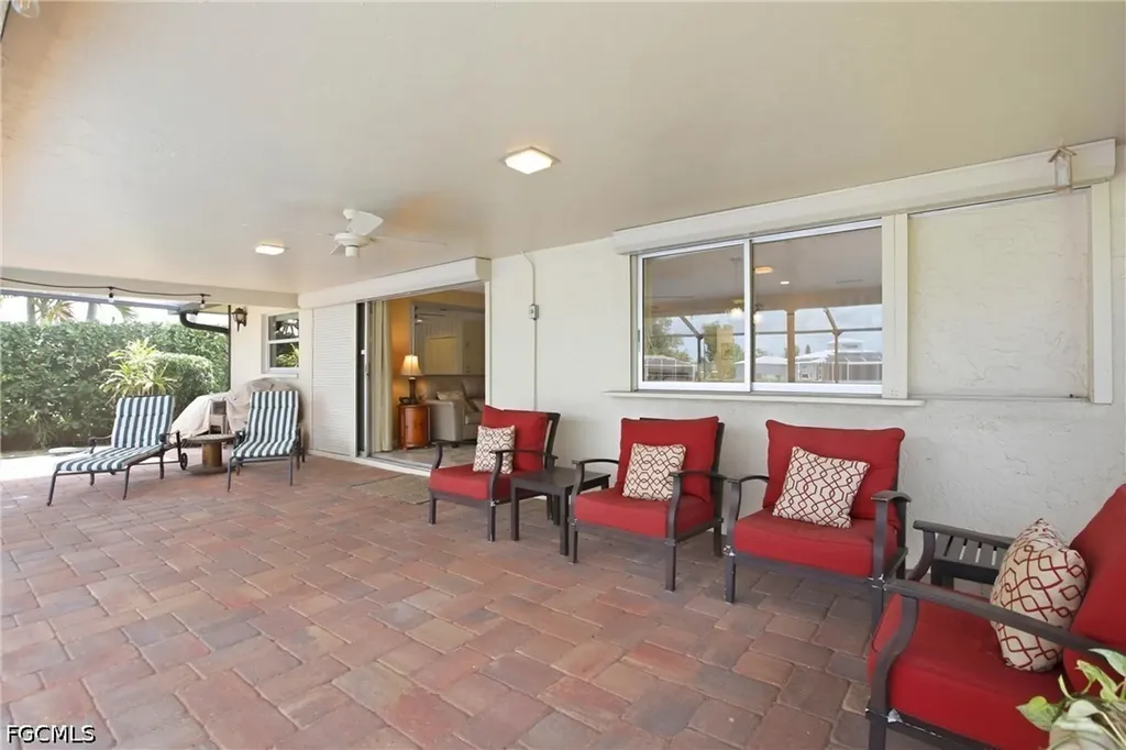 1141 SE 28th Terrace Cape Coral FL 33904