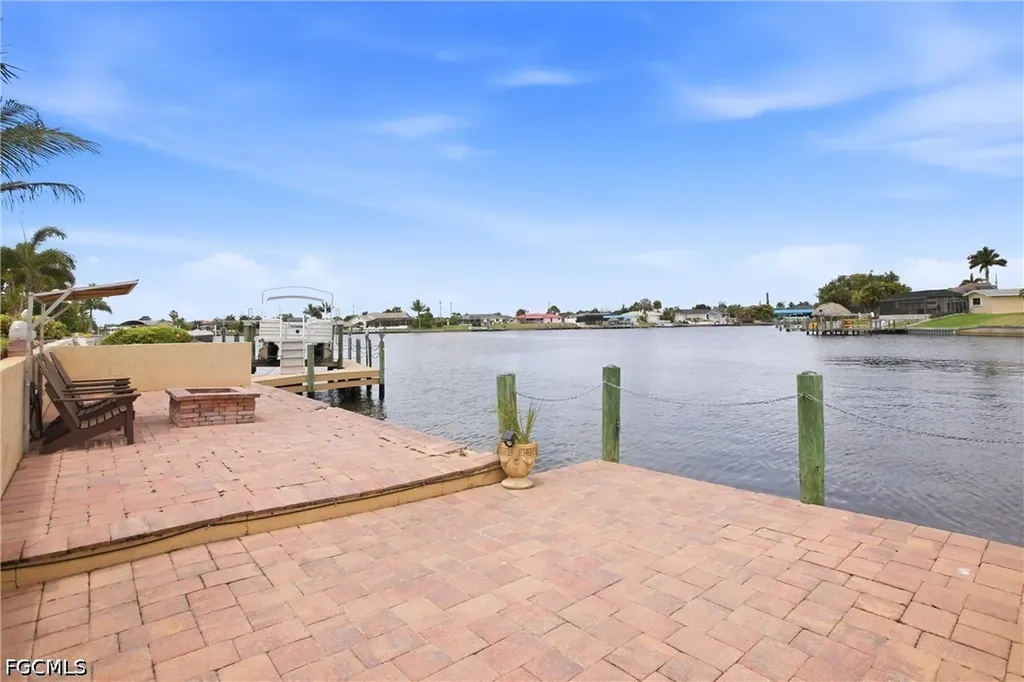 1141 SE 28th Terrace Cape Coral FL 33904