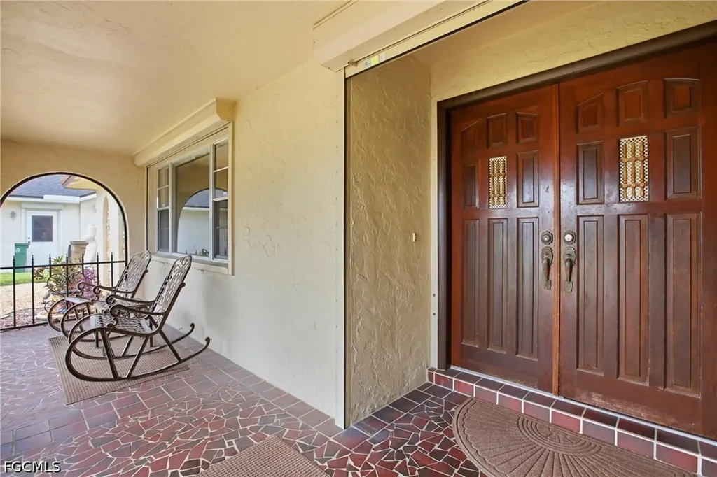 1141 SE 28th Terrace Cape Coral FL 33904