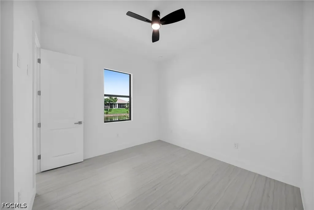 3543 NE 14th Place Cape Coral FL 33909