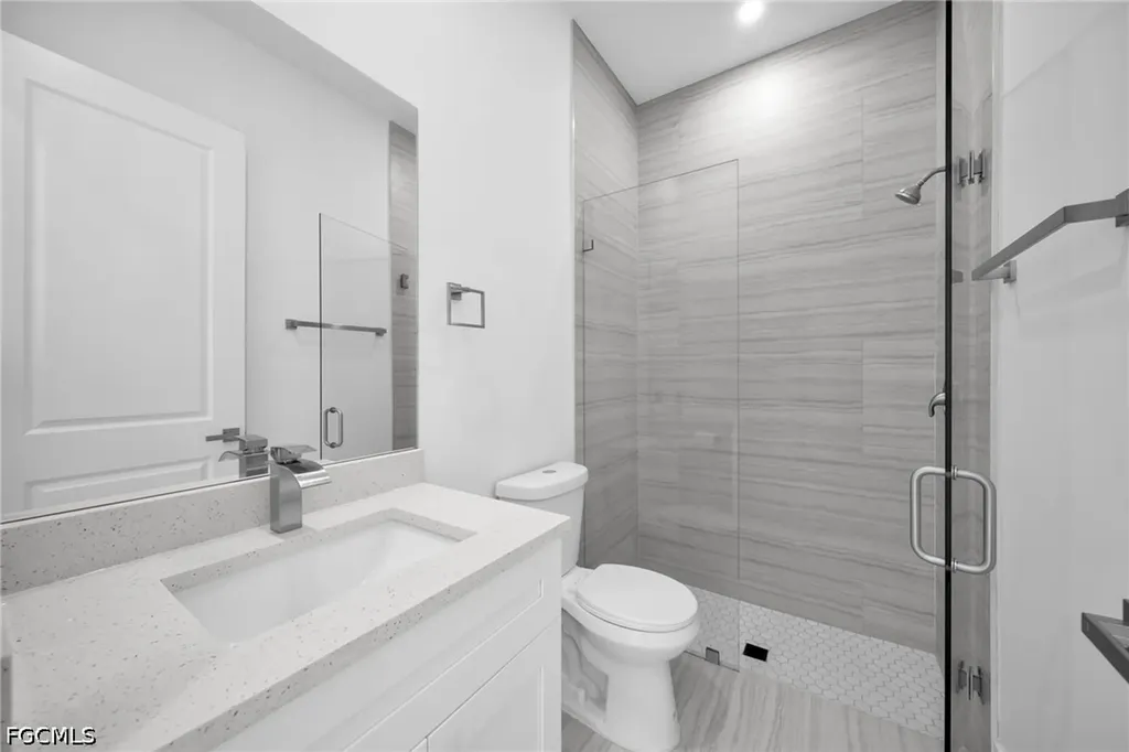 3543 NE 14th Place Cape Coral FL 33909