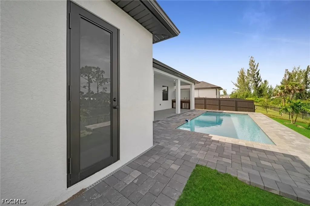 3543 NE 14th Place Cape Coral FL 33909