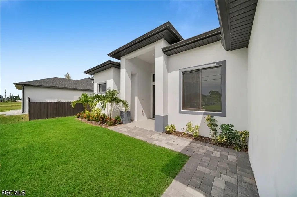 3423 NE 13th Avenue Cape Coral FL 33909