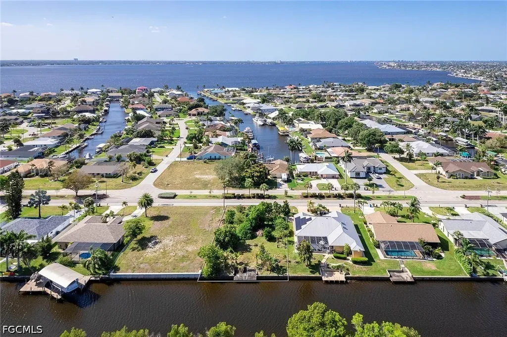 2411 Everest Parkway Cape Coral FL 33904