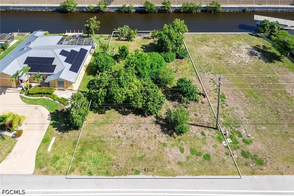 2411 Everest Parkway Cape Coral FL 33904