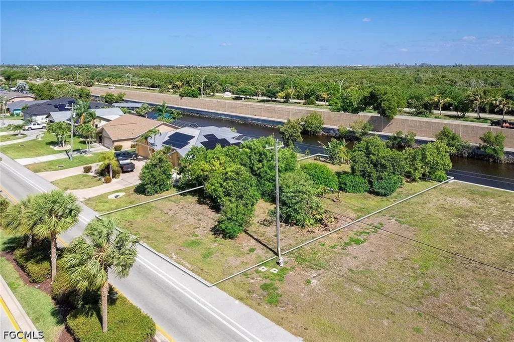 2411 Everest Parkway Cape Coral FL 33904