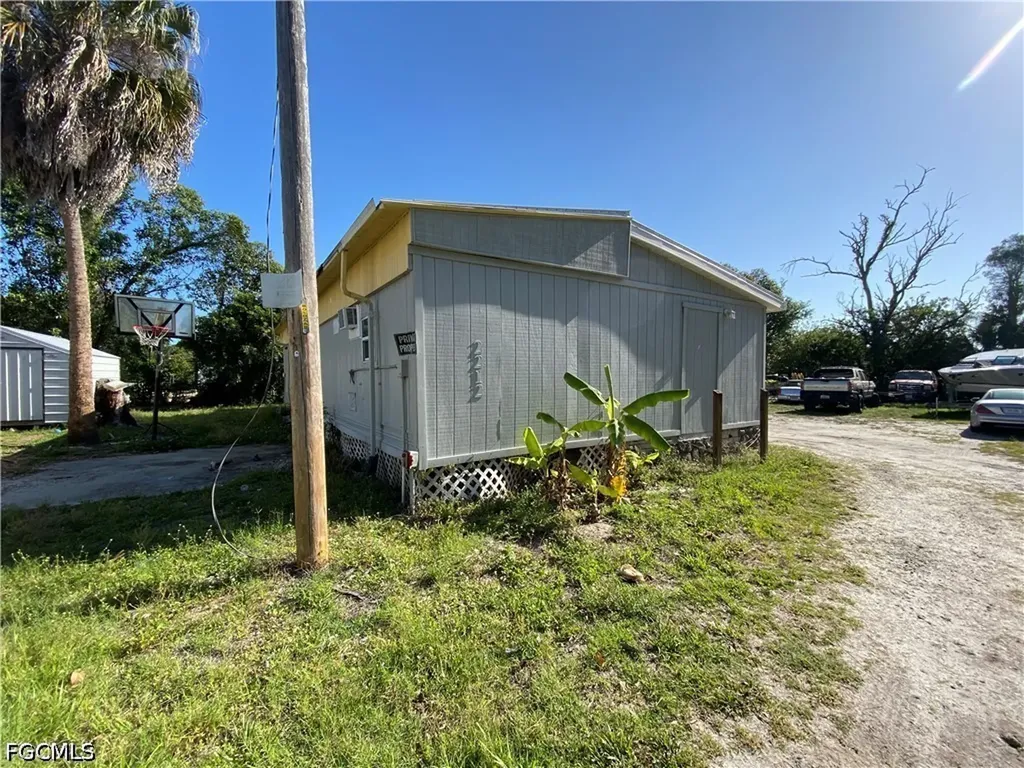 2210 Cantor Lane North Fort Myers FL 33917