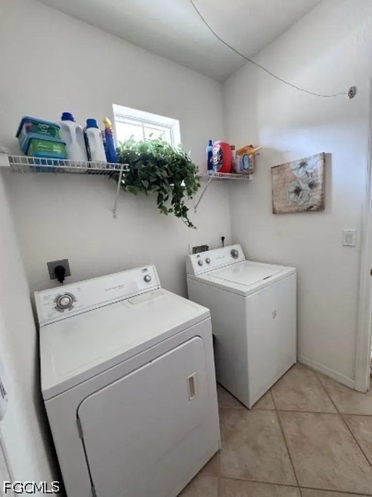 4317 Avian Avenue Fort Myers FL 33916