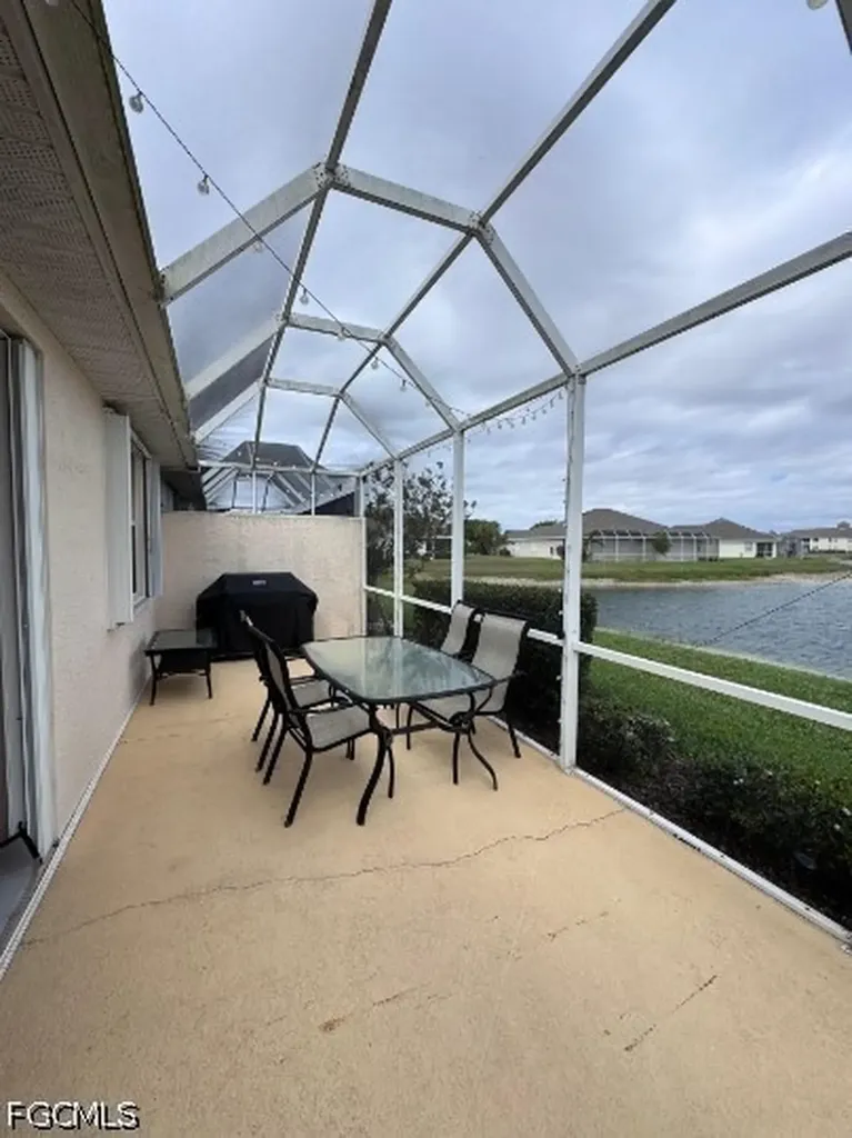 4317 Avian Avenue Fort Myers FL 33916