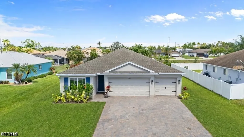 2721 SW 11th Court Cape Coral FL 33914