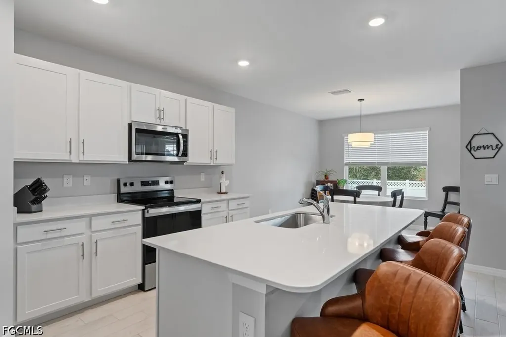 2721 SW 11th Court Cape Coral FL 33914