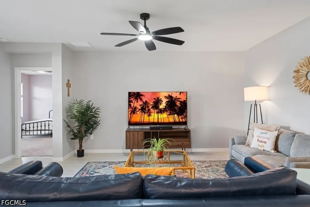 2721 SW 11th Court Cape Coral FL 33914