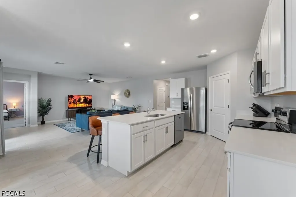 2721 SW 11th Court Cape Coral FL 33914