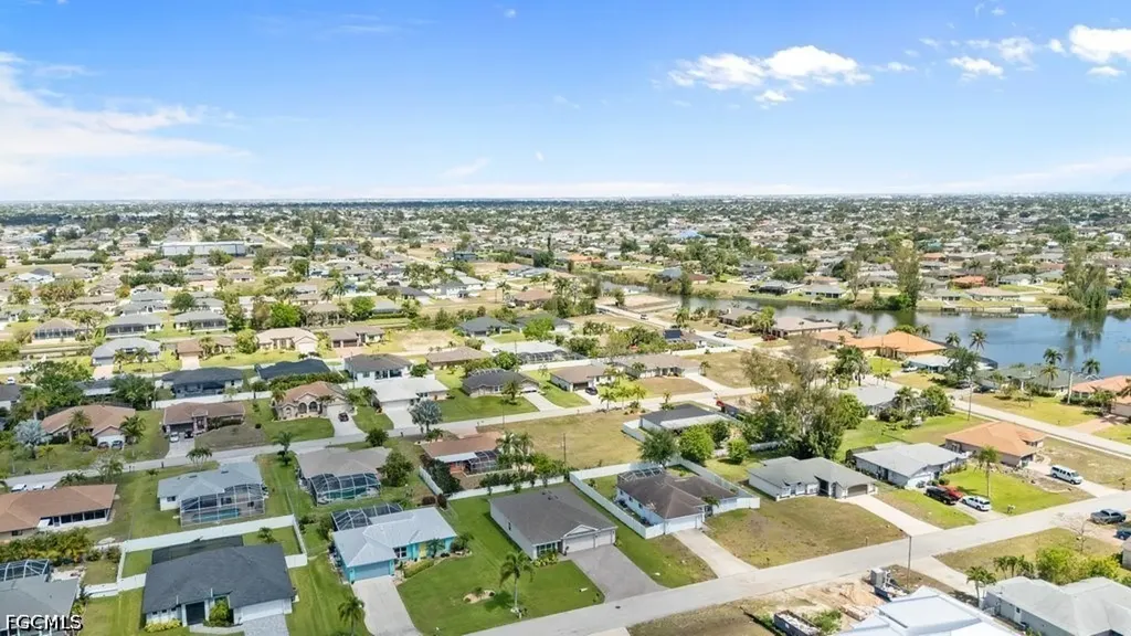 2721 SW 11th Court Cape Coral FL 33914