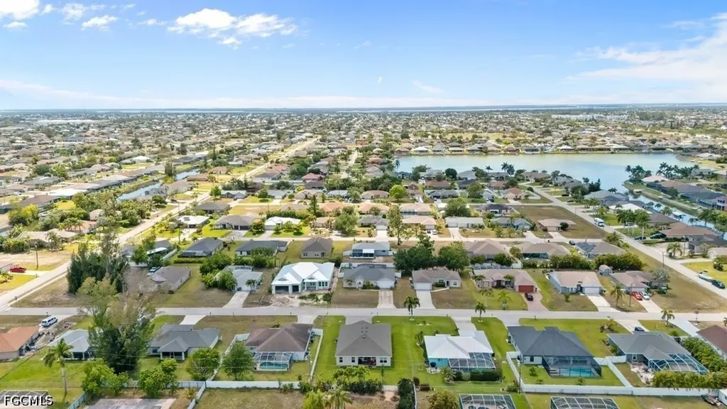 2721 SW 11th Court Cape Coral FL 33914