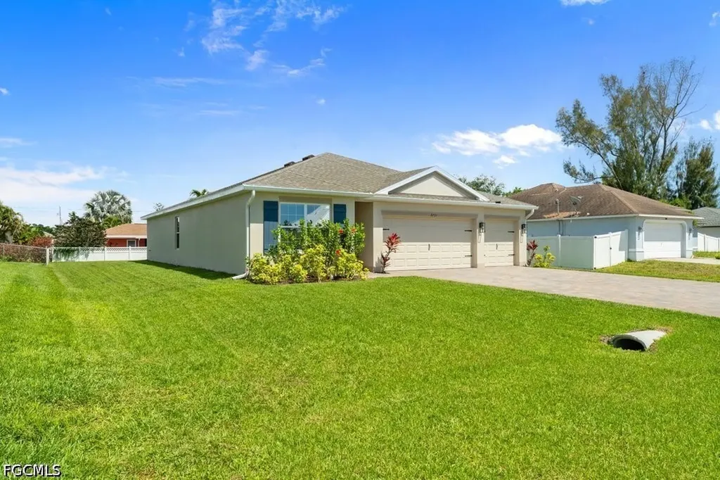 2721 SW 11th Court Cape Coral FL 33914