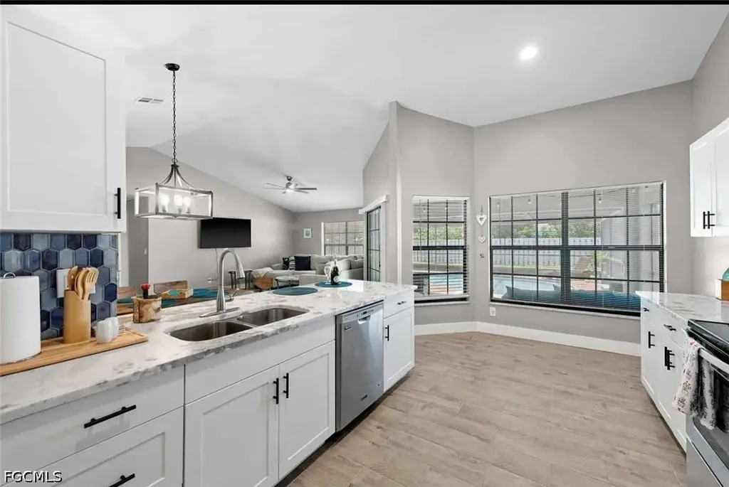 2206 SE 4th Street Cape Coral FL 33990
