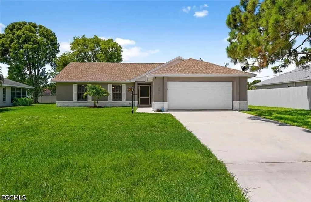 2206 SE 4th Street Cape Coral FL 33990