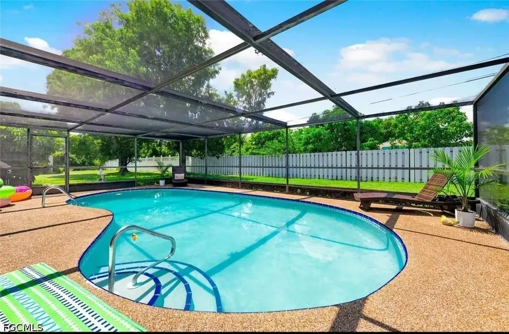 2206 SE 4th Street Cape Coral FL 33990