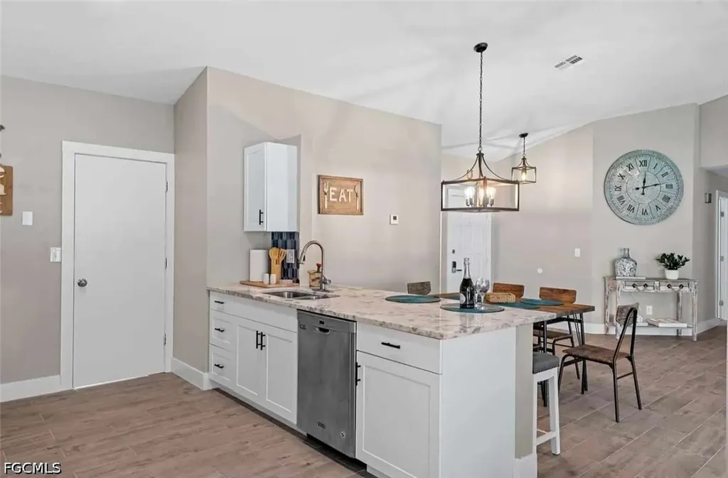 2206 SE 4th Street Cape Coral FL 33990