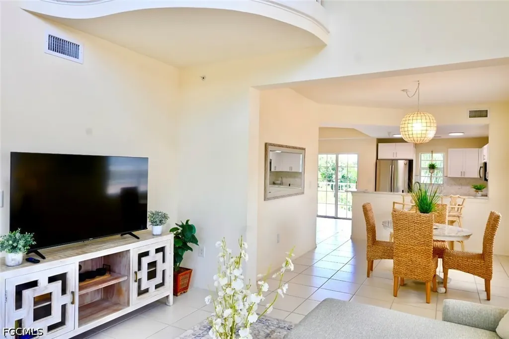 4450 Botanical Place Circle Naples FL 34112