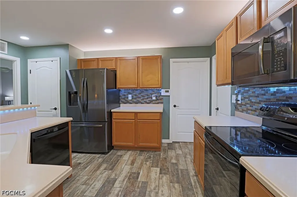 3016 SW 23rd Avenue Cape Coral FL 33914
