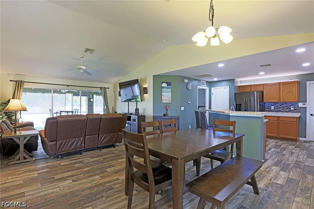3016 SW 23rd Avenue Cape Coral FL 33914