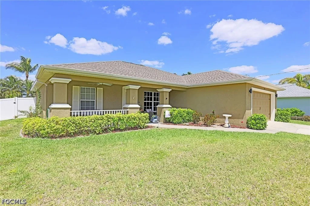 3016 SW 23rd Avenue Cape Coral FL 33914