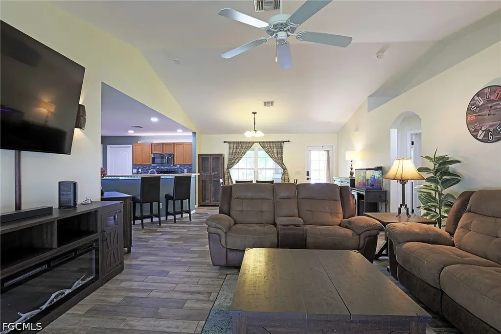 3016 SW 23rd Avenue Cape Coral FL 33914