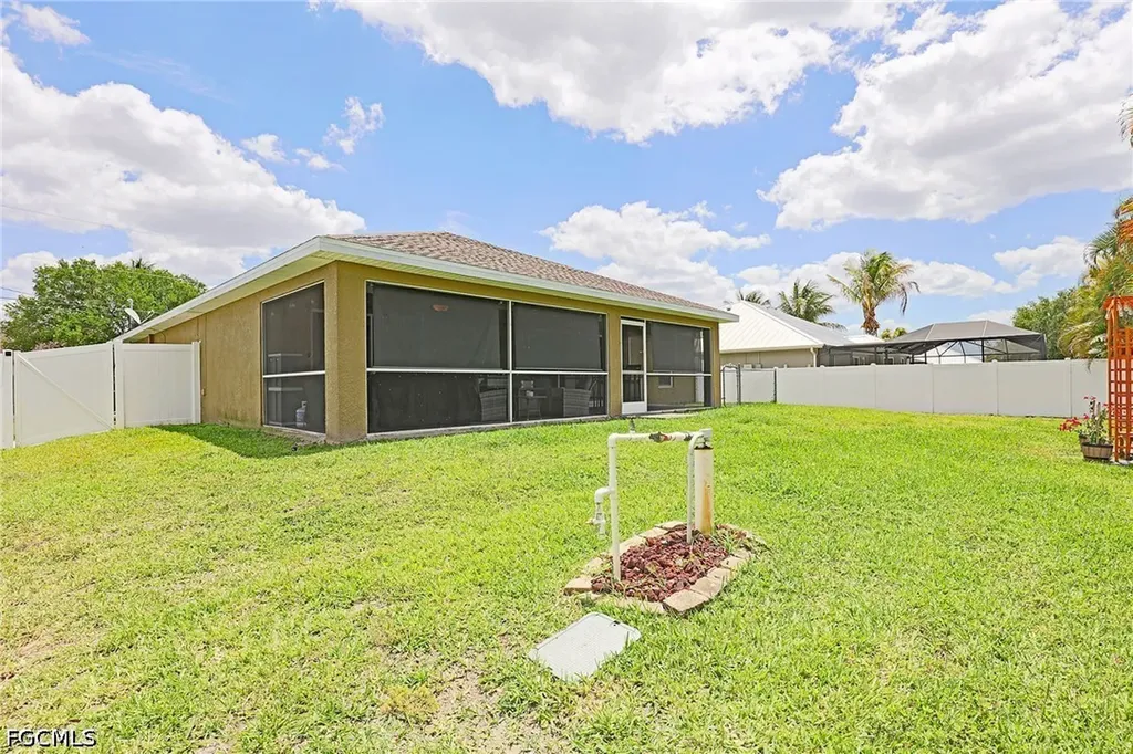 3016 SW 23rd Avenue Cape Coral FL 33914