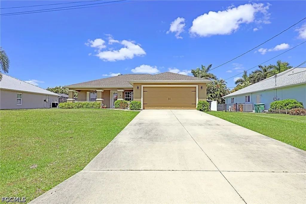 3016 SW 23rd Avenue Cape Coral FL 33914