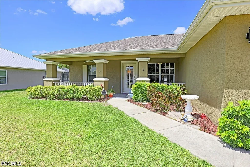 3016 SW 23rd Avenue Cape Coral FL 33914