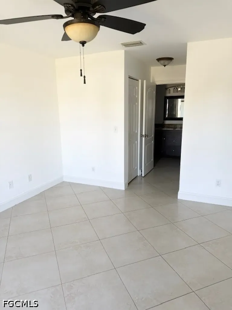 2833 NW 6th Place Cape Coral FL 33993