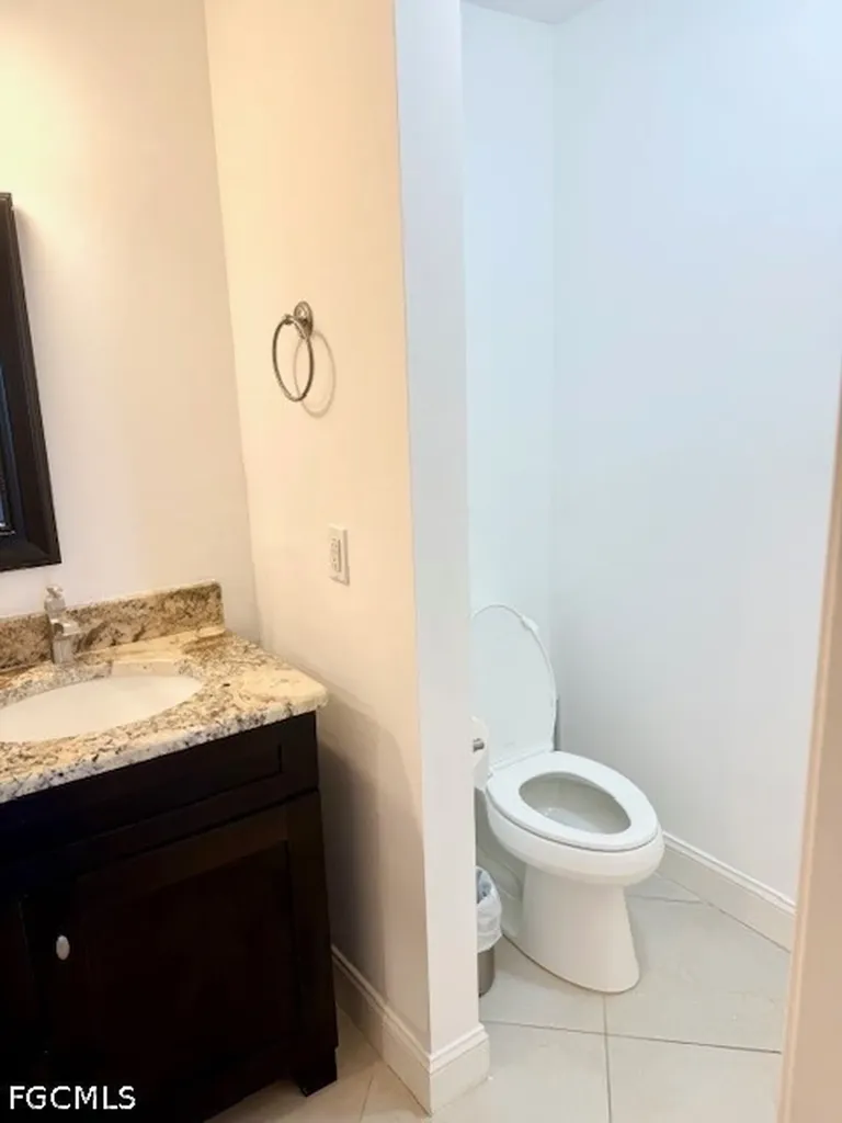 2833 NW 6th Place Cape Coral FL 33993