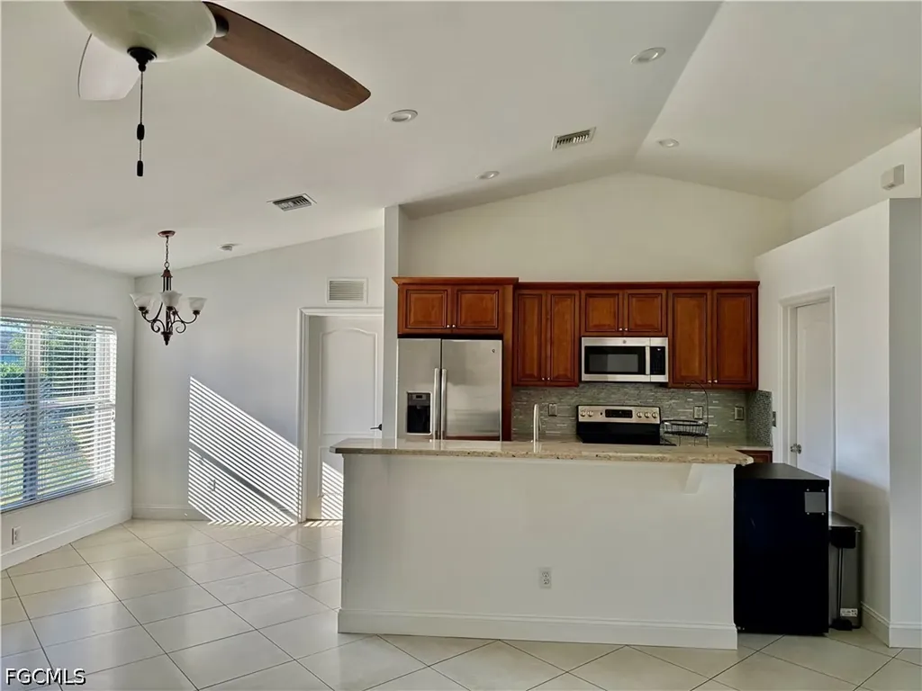 2833 NW 6th Place Cape Coral FL 33993