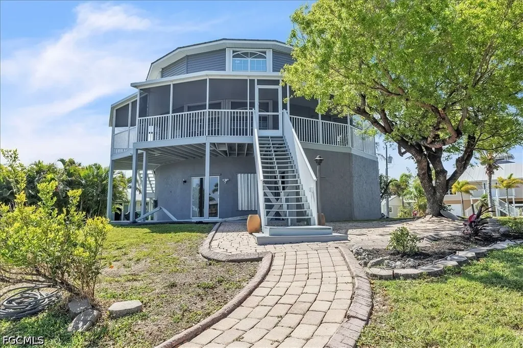 24262 Captain Kidd Boulevard Punta Gorda FL 33955