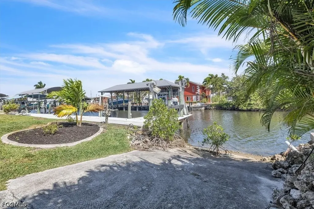 24262 Captain Kidd Boulevard Punta Gorda FL 33955