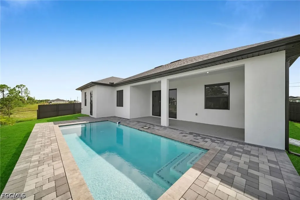 3539 NE 14th Place Cape Coral FL 33909