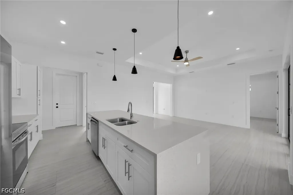 3539 NE 14th Place Cape Coral FL 33909