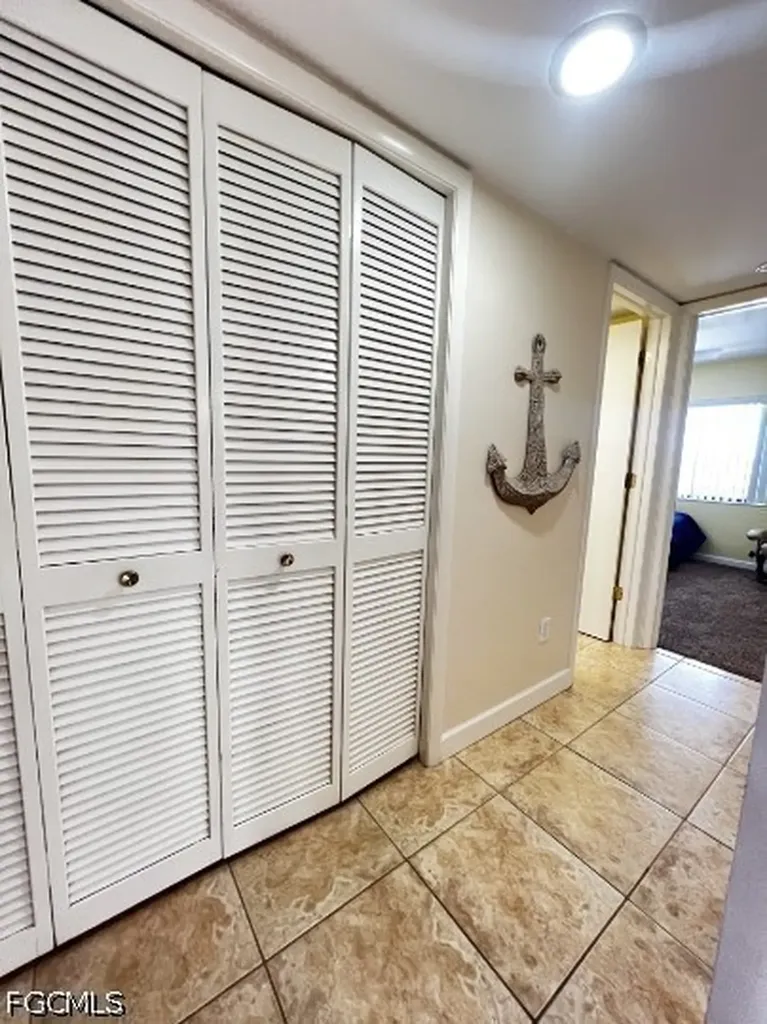 3813 SE 11th Place Cape Coral FL 33904