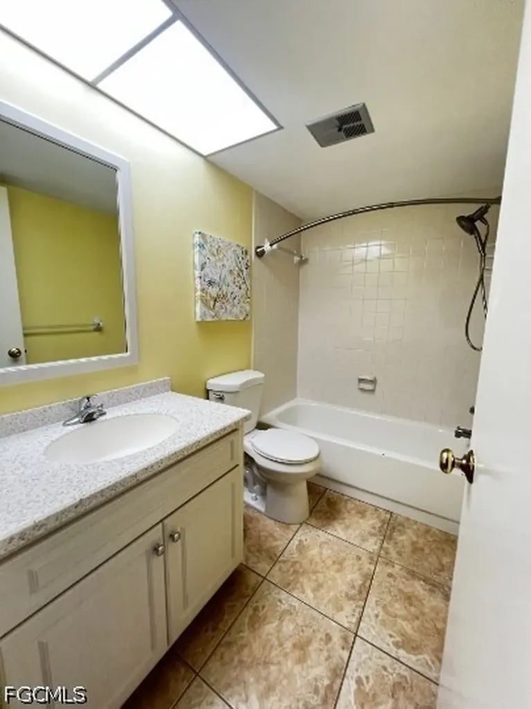 3813 SE 11th Place Cape Coral FL 33904
