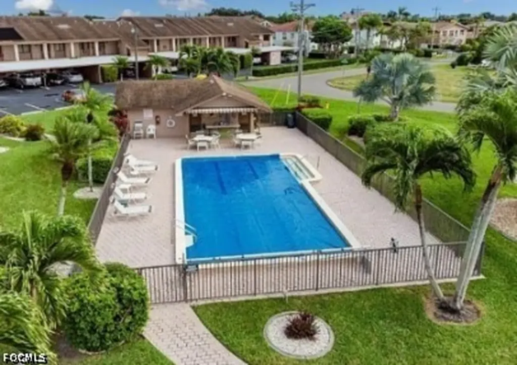 3813 SE 11th Place Cape Coral FL 33904