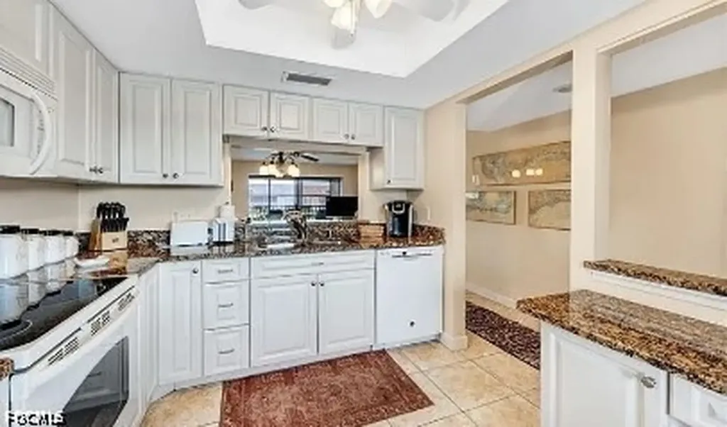 3813 SE 11th Place Cape Coral FL 33904